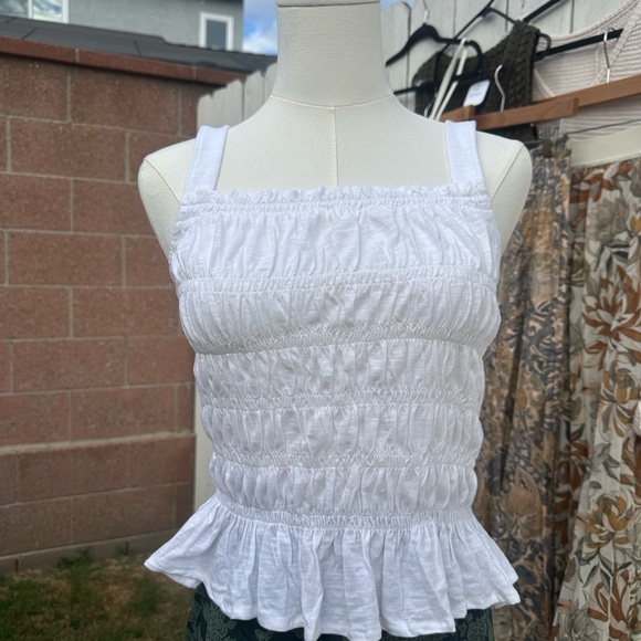 Universal Thread | Tops | Universal Thread White Smocked Ruffle Blouse ...